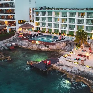 https://hotel-b-cozumel.quintano-roohotels.com