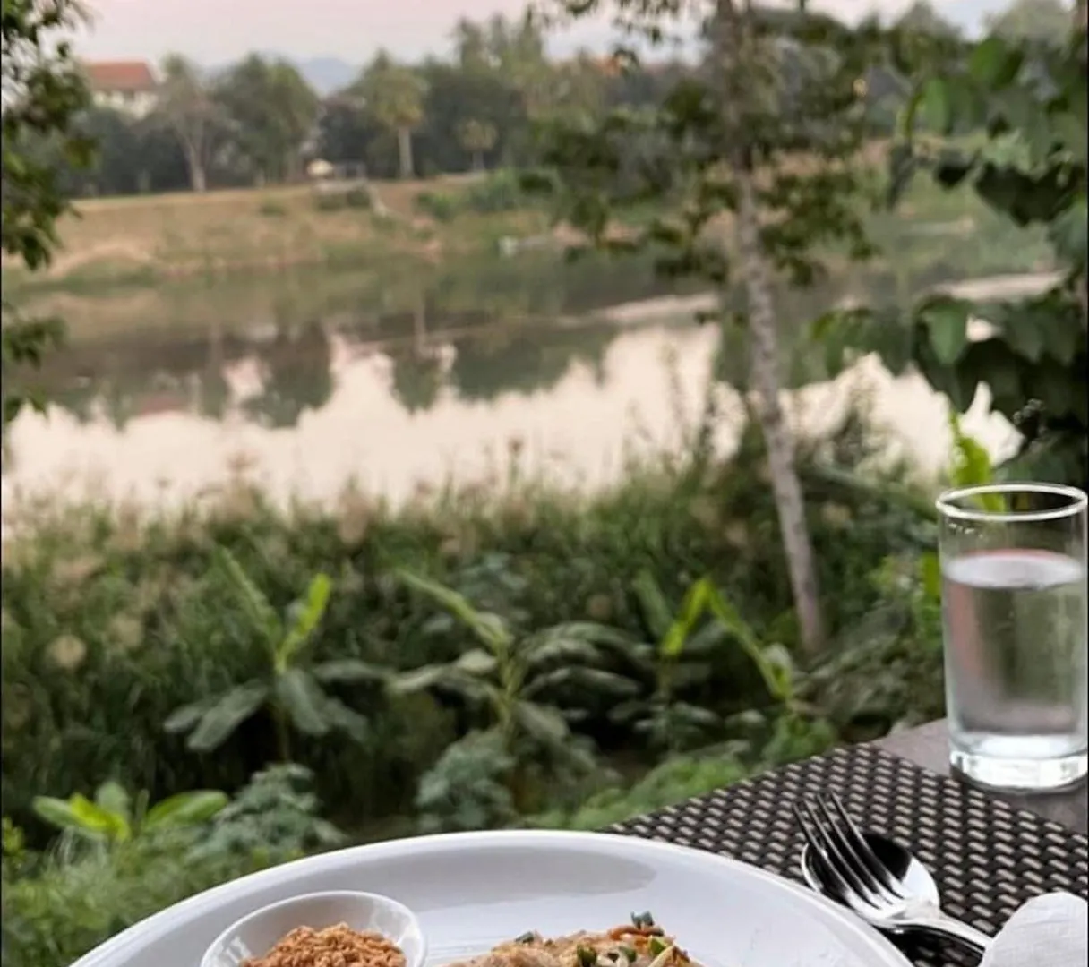 Sunrise Riverside Pool Hostel Luang Prabang